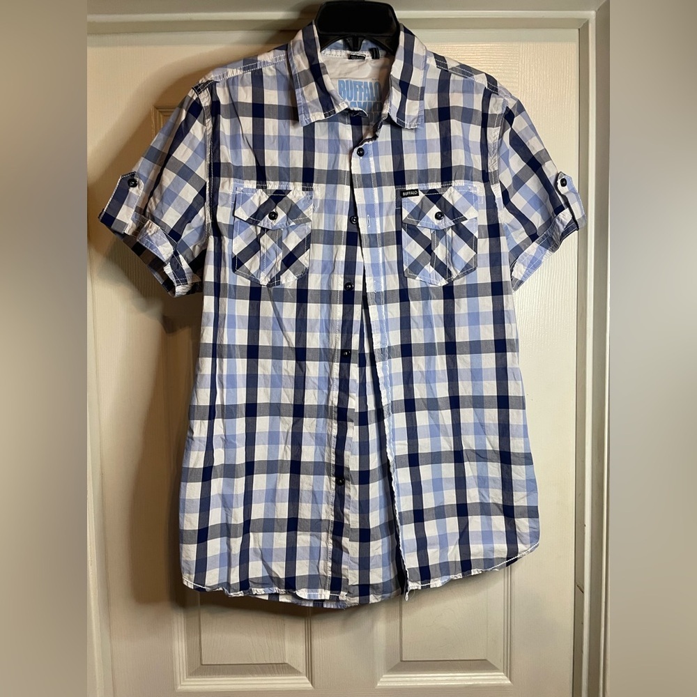 Buffalo David Bitton Blue and White Casual Button Down Shirt size Medium
